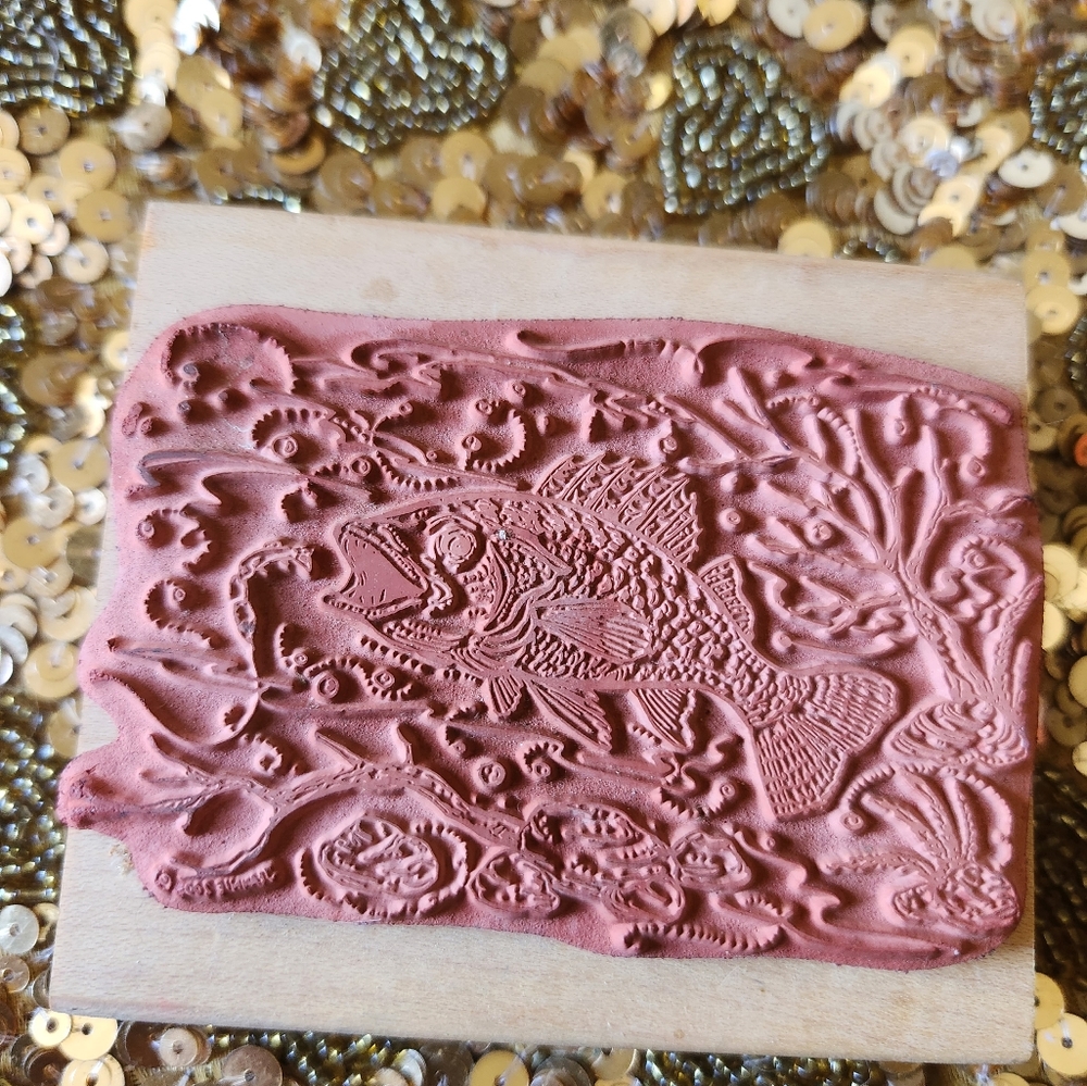 VINTAGE RUBBER STAMP RARE FISHING DESIGN 3"×3 1/2" - Picture 2 of 3